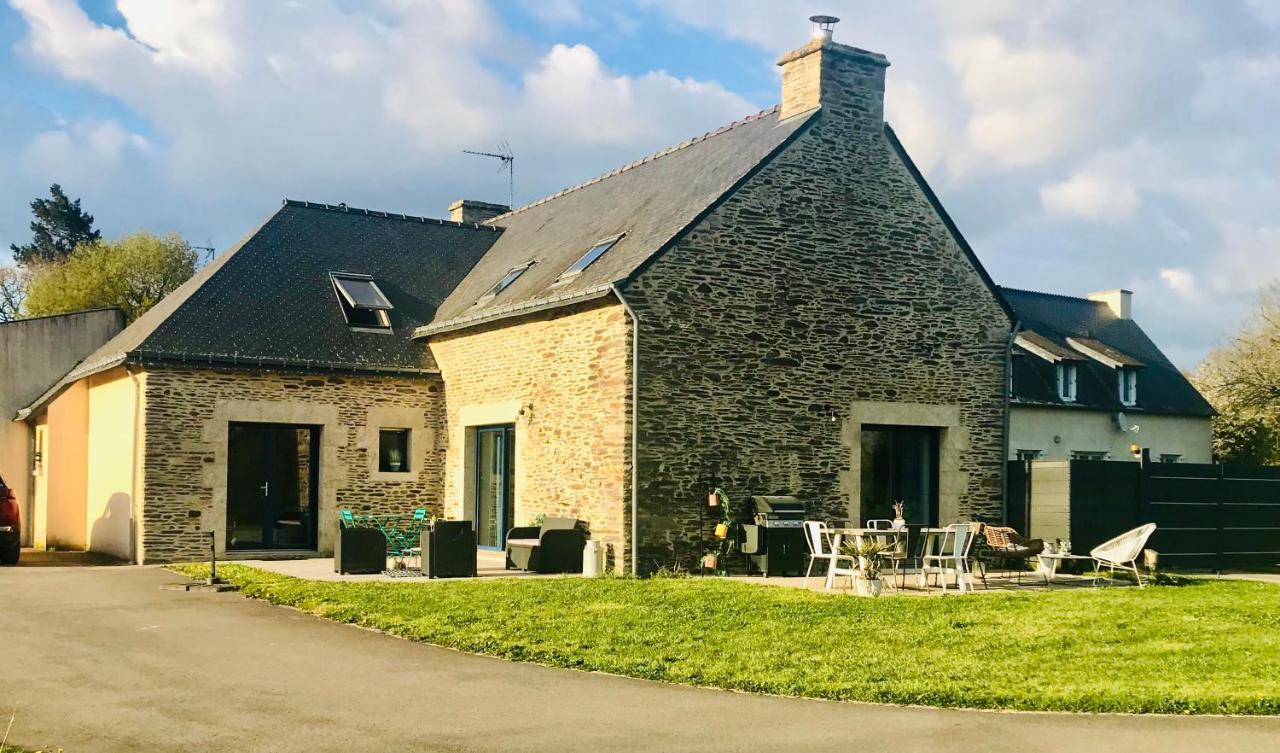 Au Petit Bonheur De Claire Et Jo Acomodação com café da manhã La Chapelle-Caro Exterior foto